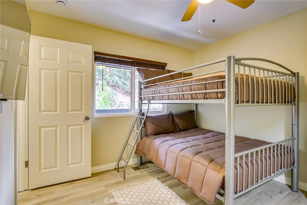 26131 Lake Forest Drive, Twin Peaks, California 92391 — photo 5