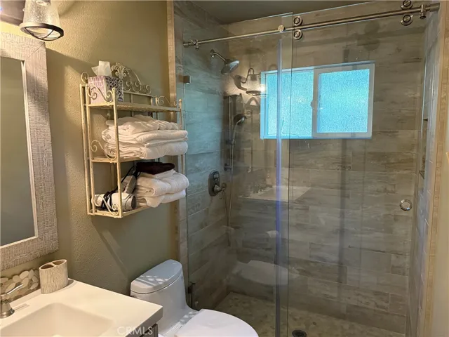 main level bath