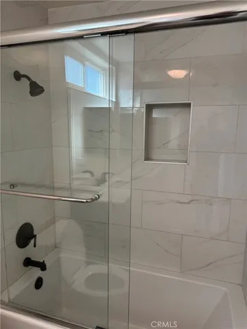 Shower/Tub