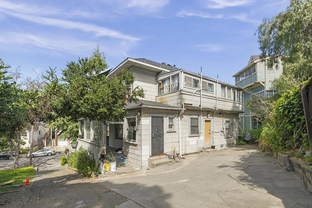 330 Athol Avenue, Oakland, California 94606 — photo 4