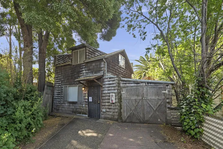 330 Athol Avenue, Oakland, California 94606