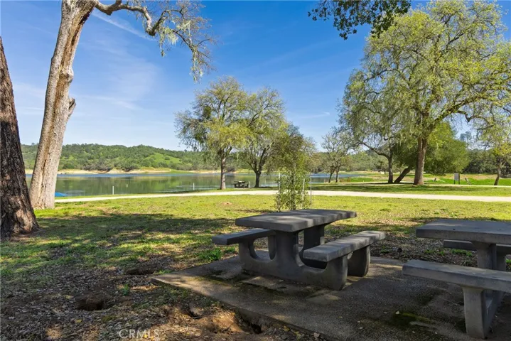 5550 Las Tablas Bay, Paso Robles, California 93446