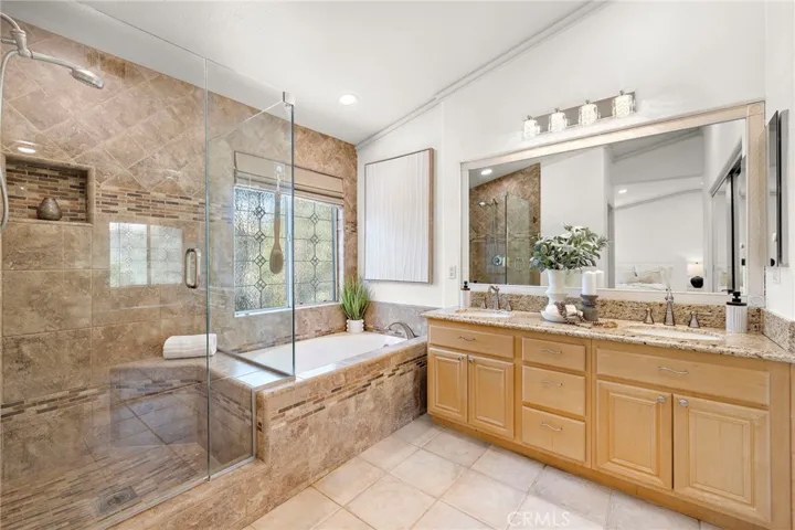 En Suite to Primary with Soaking Tub