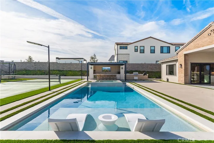 18411 Boulder Bluff, Silverado, California 92676