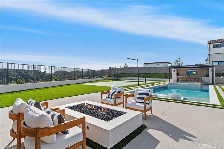 18411 Boulder Bluff, Silverado, California 92676