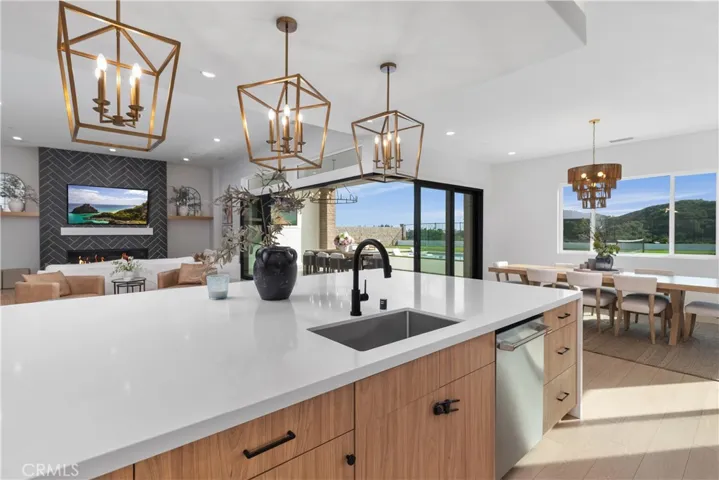 18411 Boulder Bluff, Silverado, California 92676