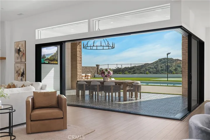 18411 Boulder Bluff, Silverado, California 92676