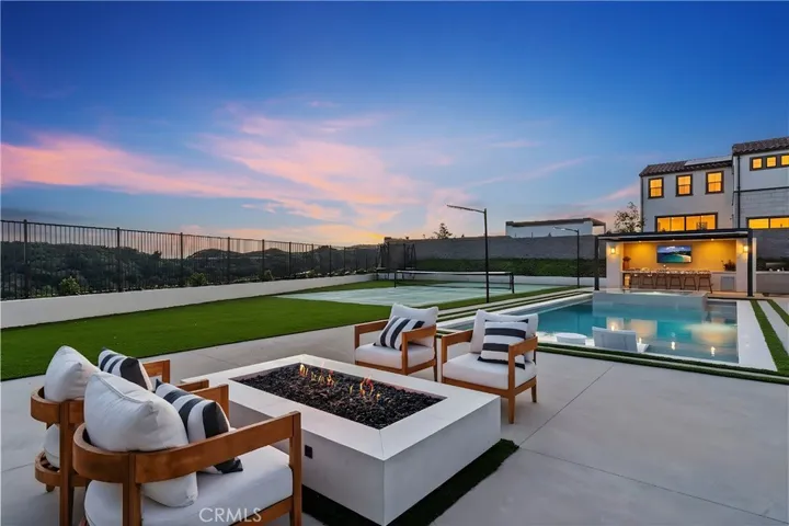 18411 Boulder Bluff, Silverado, California 92676