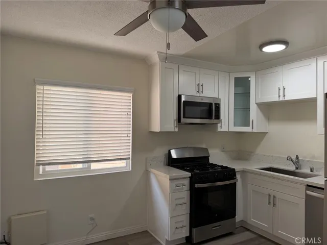 2209 Carnegie Lane 2, Redondo Beach, California 90278