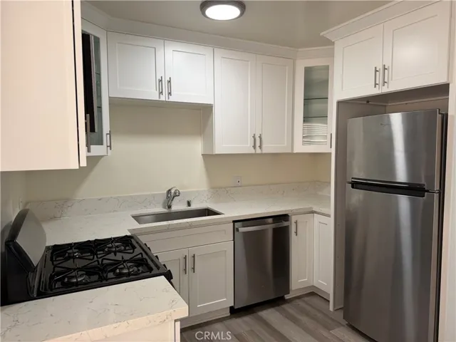 2209 Carnegie Lane 2, Redondo Beach, California 90278