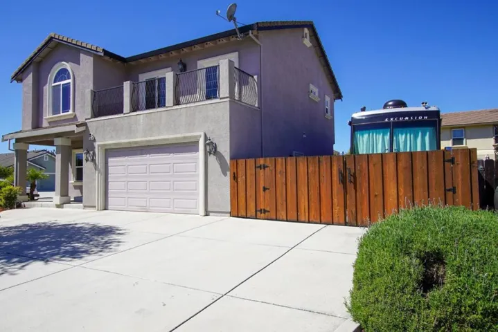 1890 Calistoga Drive, Hollister, California 95023