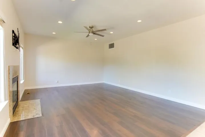 1890 Calistoga Drive, Hollister, California 95023