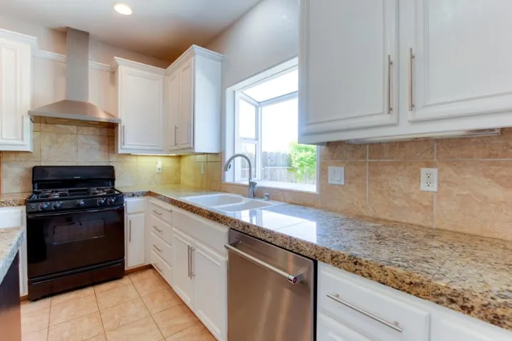 1890 Calistoga Drive, Hollister, California 95023