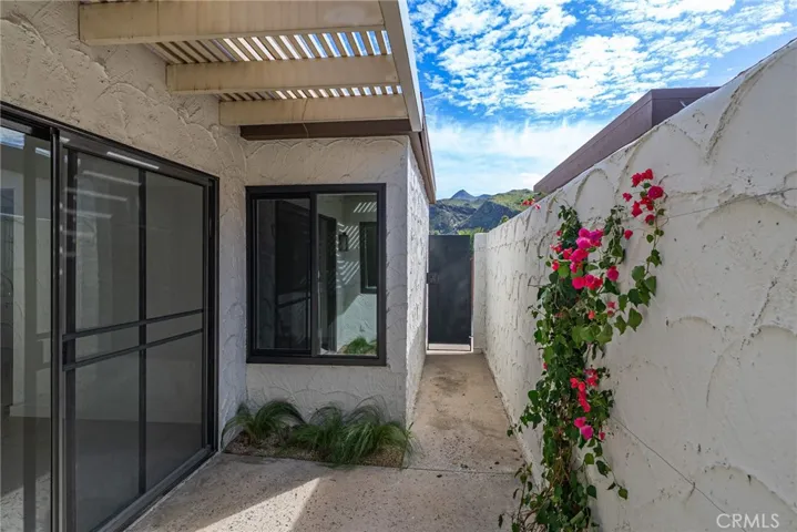 2255 Miramonte W D, Palm Springs, California 92264