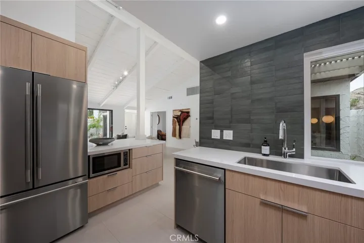 2255 Miramonte W D, Palm Springs, California 92264