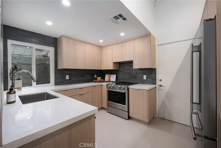 2255 Miramonte W D, Palm Springs, California 92264