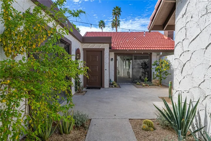 2255 Miramonte W D, Palm Springs, California 92264