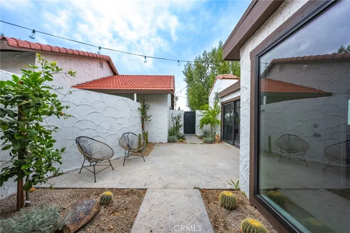 2255 Miramonte W D, Palm Springs, California 92264