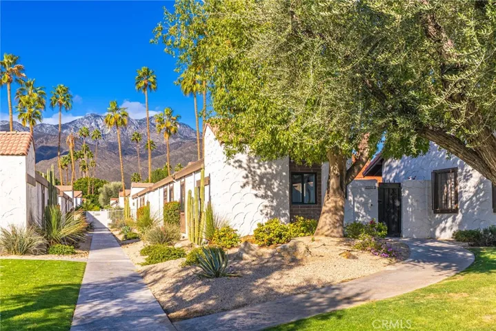 2255 Miramonte W D, Palm Springs, California 92264