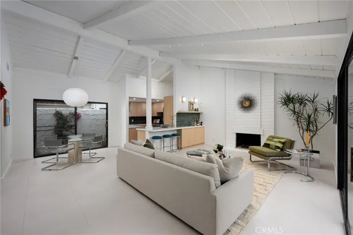 2255 Miramonte W D, Palm Springs, California 92264