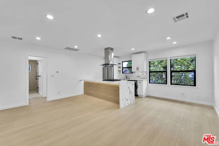 926 N Spaulding Avenue 5, West Hollywood, California 90046