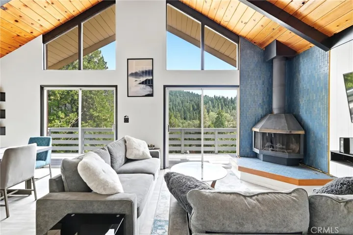 23755 Zuger, Crestline, California 92325 — photo 5