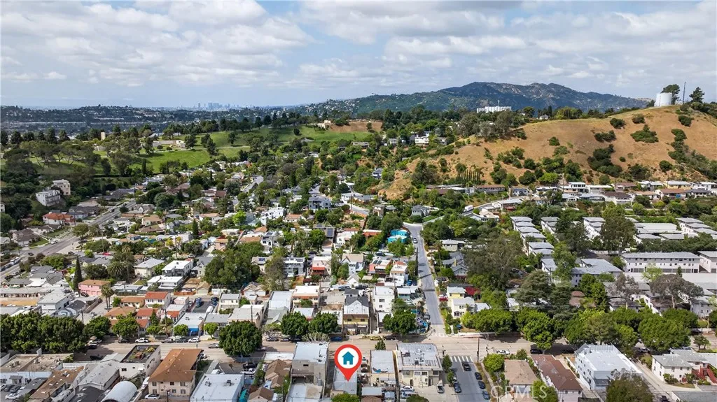 BEST LOCATION BETWEEN GLENDALE/GLASSIEL PARK & EAGLE ROCK