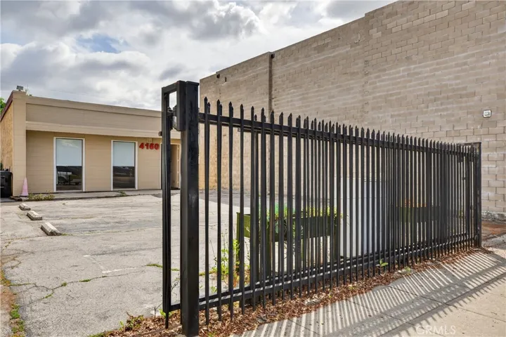 FRONT GATED PARKING