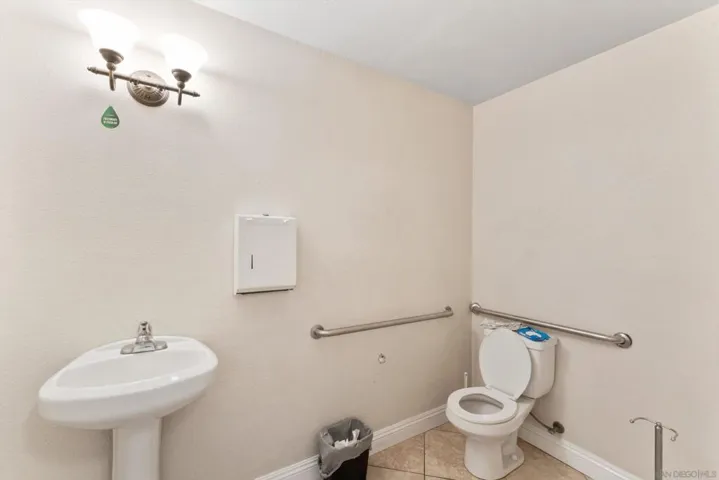 1075 N Escondido Blvd 209, Escondido, California 92026