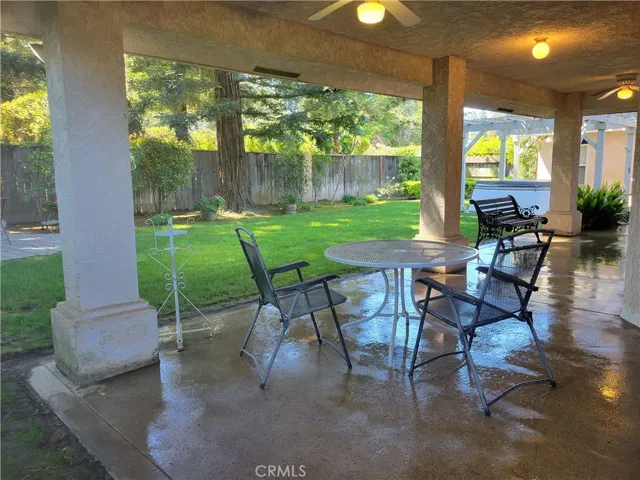 Perfect Yard For Entertaining!