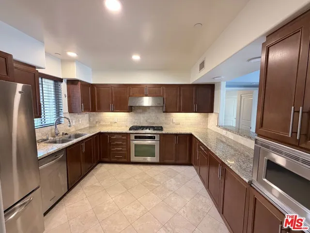 8238 W Manchester Avenue 308, Playa Del Rey, California 90293