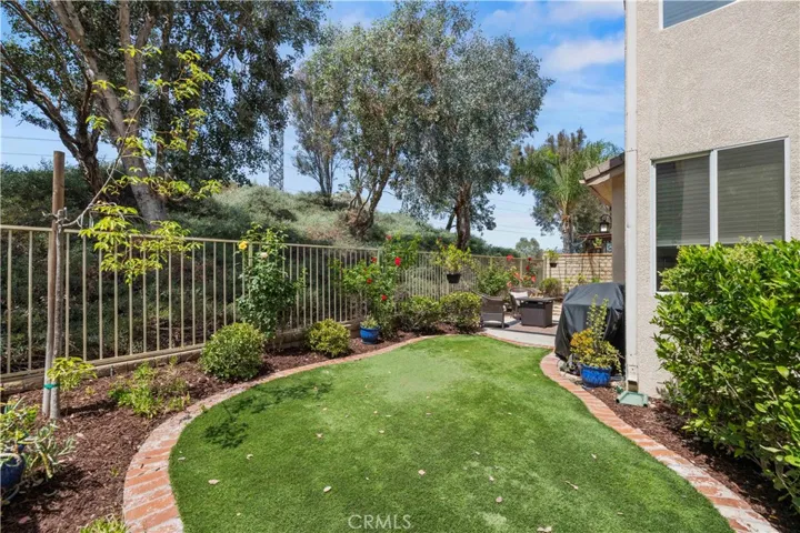 28033 Memory Lane, Valencia, California 91354
