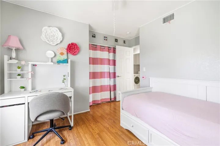 28033 Memory Lane, Valencia, California 91354