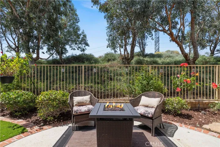 28033 Memory Lane, Valencia, California 91354