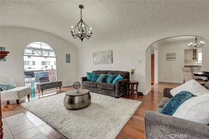 5723 Ensign, North Hollywood, California 91601