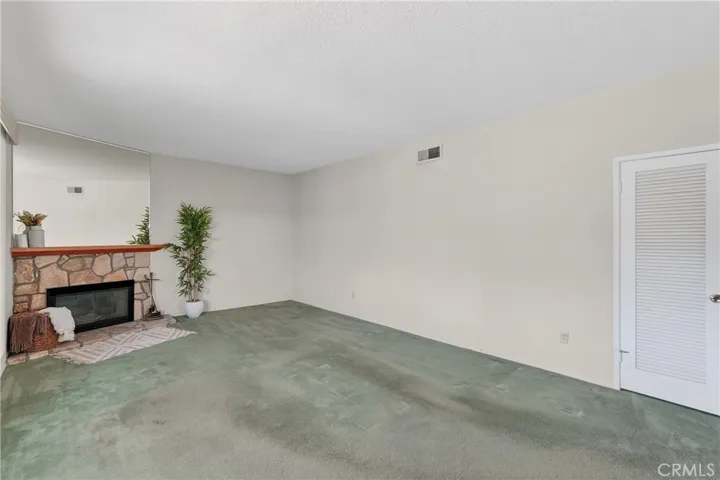 fireplace living room