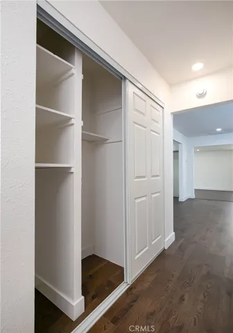 42803 Alexo, Lancaster, California 93536