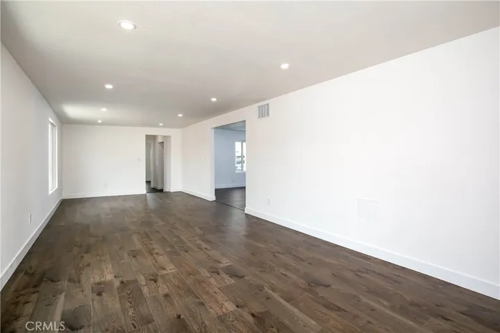 42803 Alexo, Lancaster, California 93536