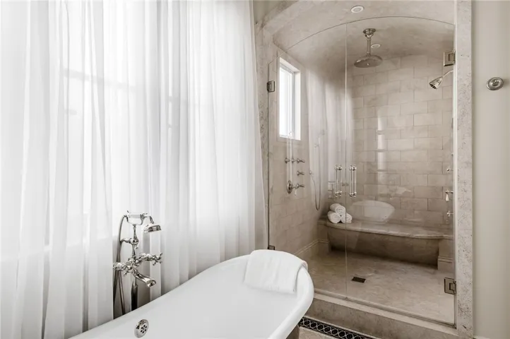 Primary Suite Bathroom