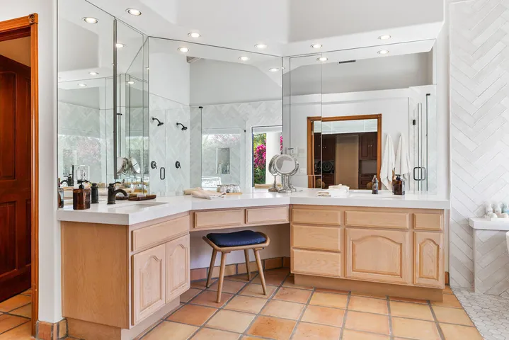Dual Vanities