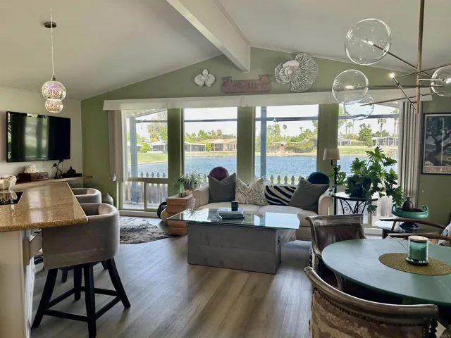 Den/Family/Great Room
