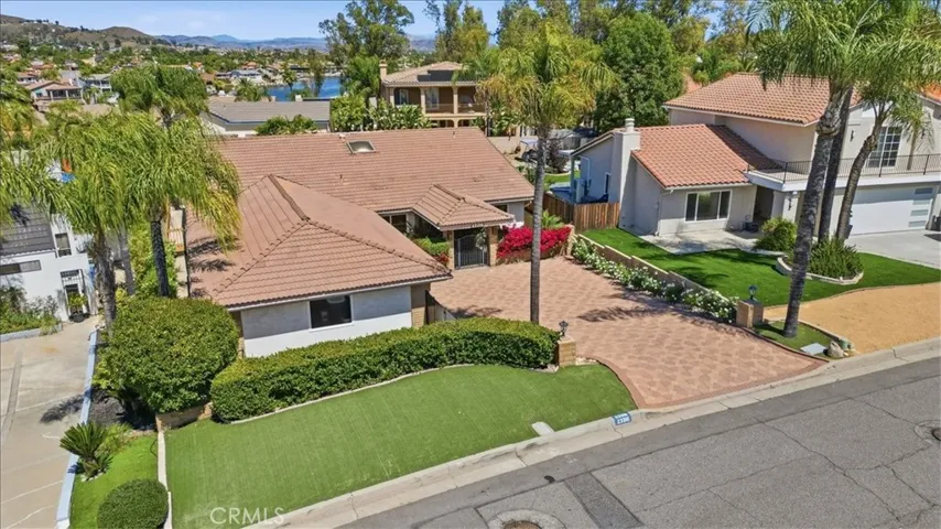23316 Gray Fox Drive, Canyon Lake, California 92587