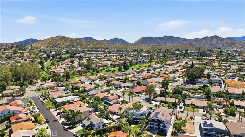 23316 Gray Fox Drive, Canyon Lake, California 92587