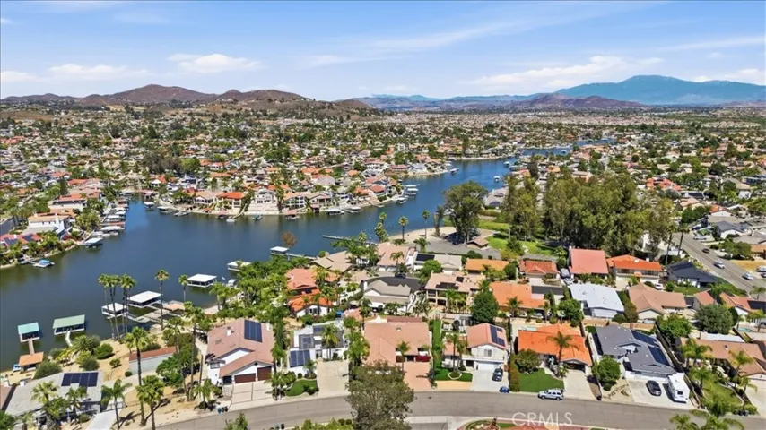23316 Gray Fox Drive, Canyon Lake, California 92587