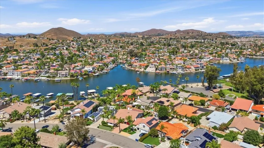23316 Gray Fox Drive, Canyon Lake, California 92587