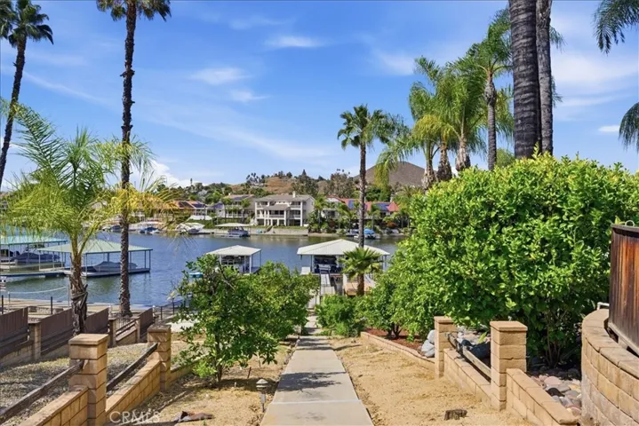 23316 Gray Fox Drive, Canyon Lake, California 92587