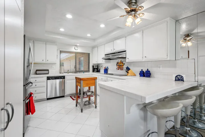 Breakfast bar seating