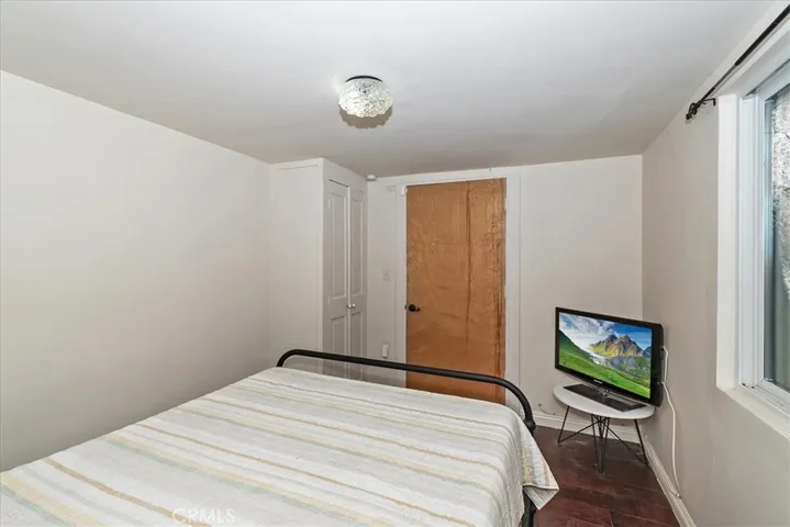 Studio-Bedroom 3