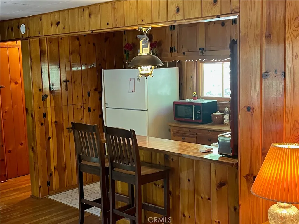 BREAKFAST BAR