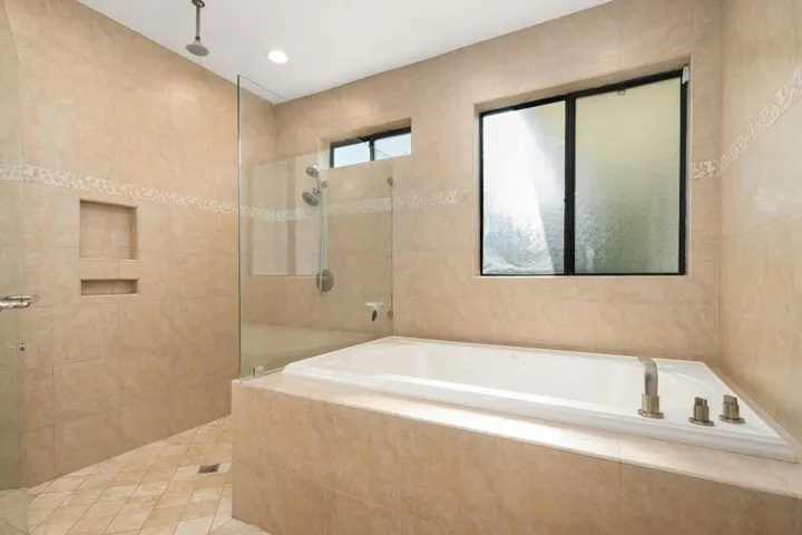 98-web-or-mls-TKApache_OPMG_0426_098